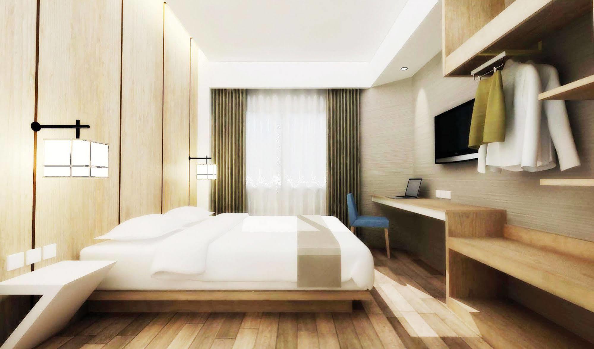 Hotel Santika Mega City Bekasi Exterior foto